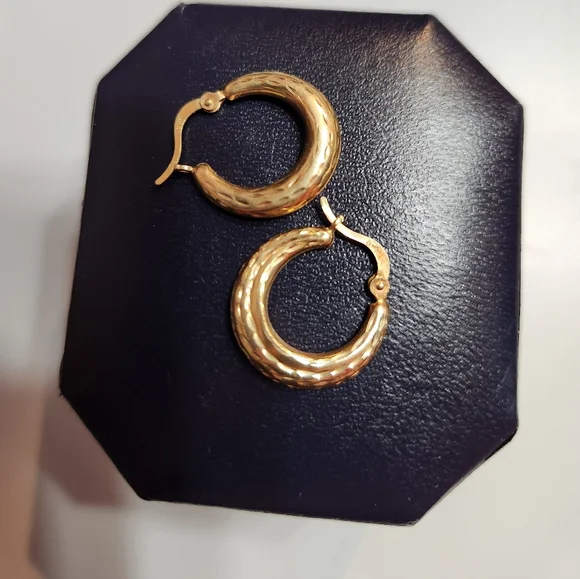 14 k earrings - Picture 2 of 5